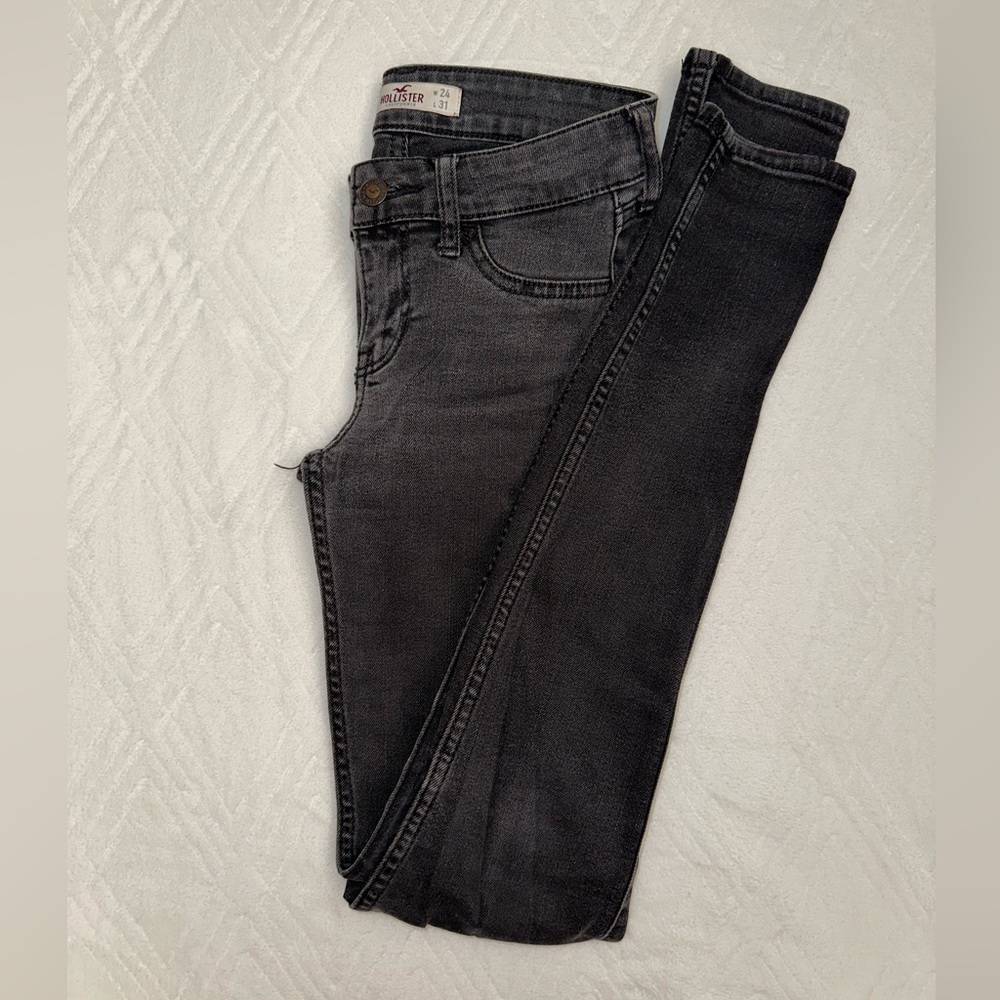 Black Hollister skinny jeans